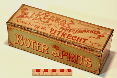 878216 Afbeelding van een opbergblik voor botersprits van banketbakkerij F.J. Keers (Vredenburg 15), uit de ...